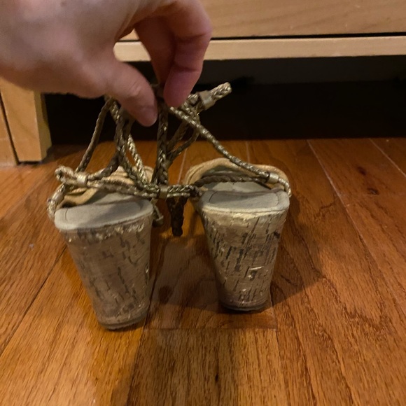 Tommy Hilfiger Gold Wedge Sandals - Picture 5 of 6